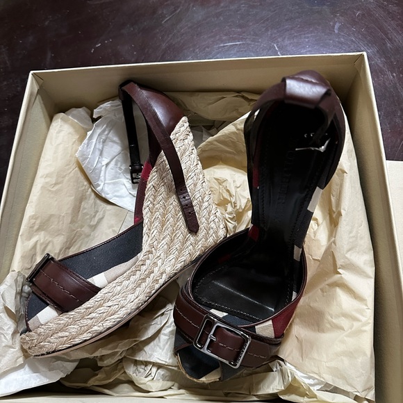 Authentic Burberry Wedged Heels - Picture 2 of 16